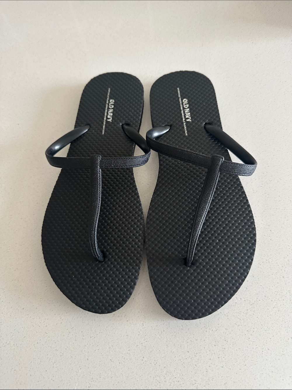 Old Navy Black Minimalist T-Strap Sandals